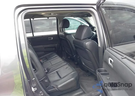 2013 Honda Pilot Touring z USA, uszkodzony, nr VIN 5FNYF4H98DB013792